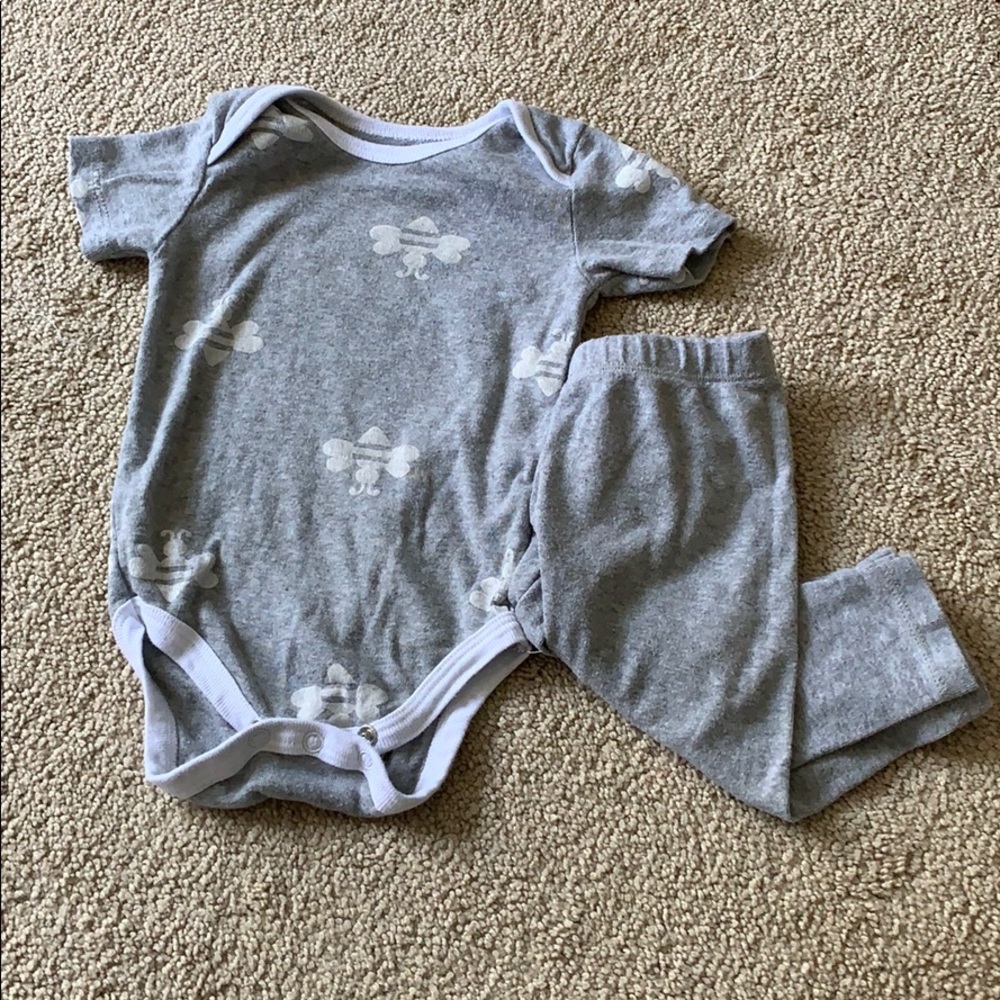 Burt’s Bee’s Baby onesie